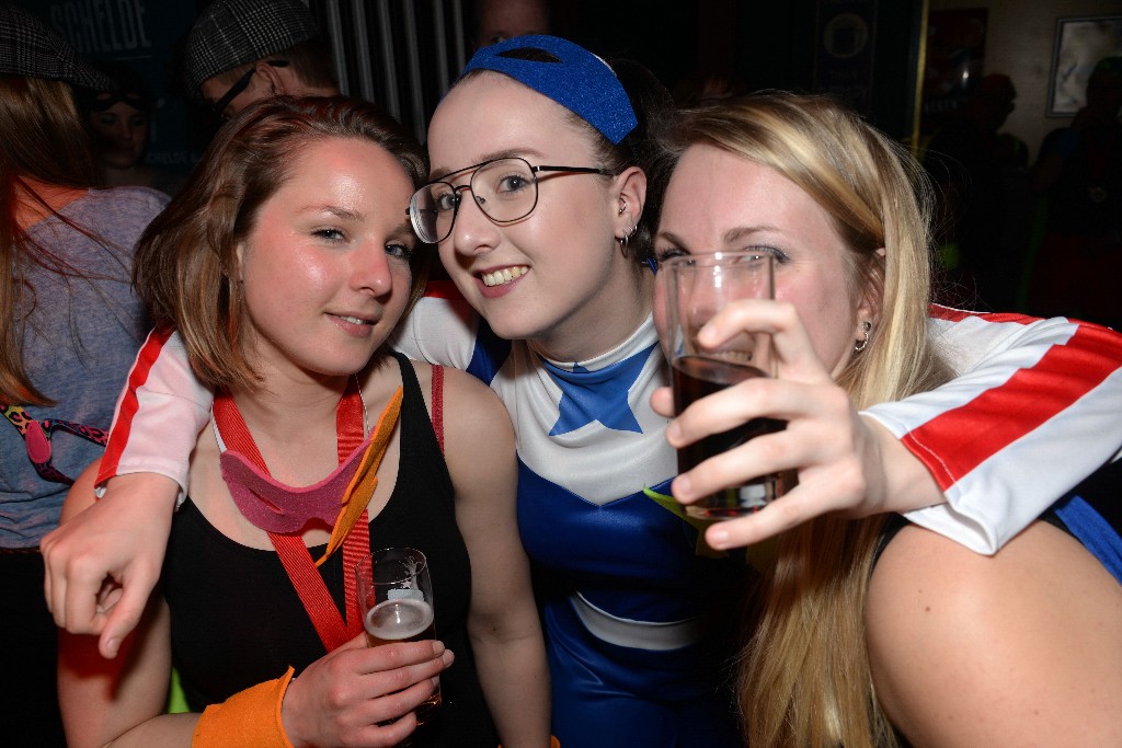 ../Images/Held op sokken feest 154.jpg